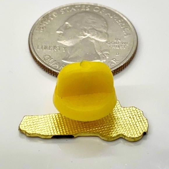 Trucker Truck Pin Badge Lapel Hat Pin Gold Red Black Yellow - Picture 3 of 3